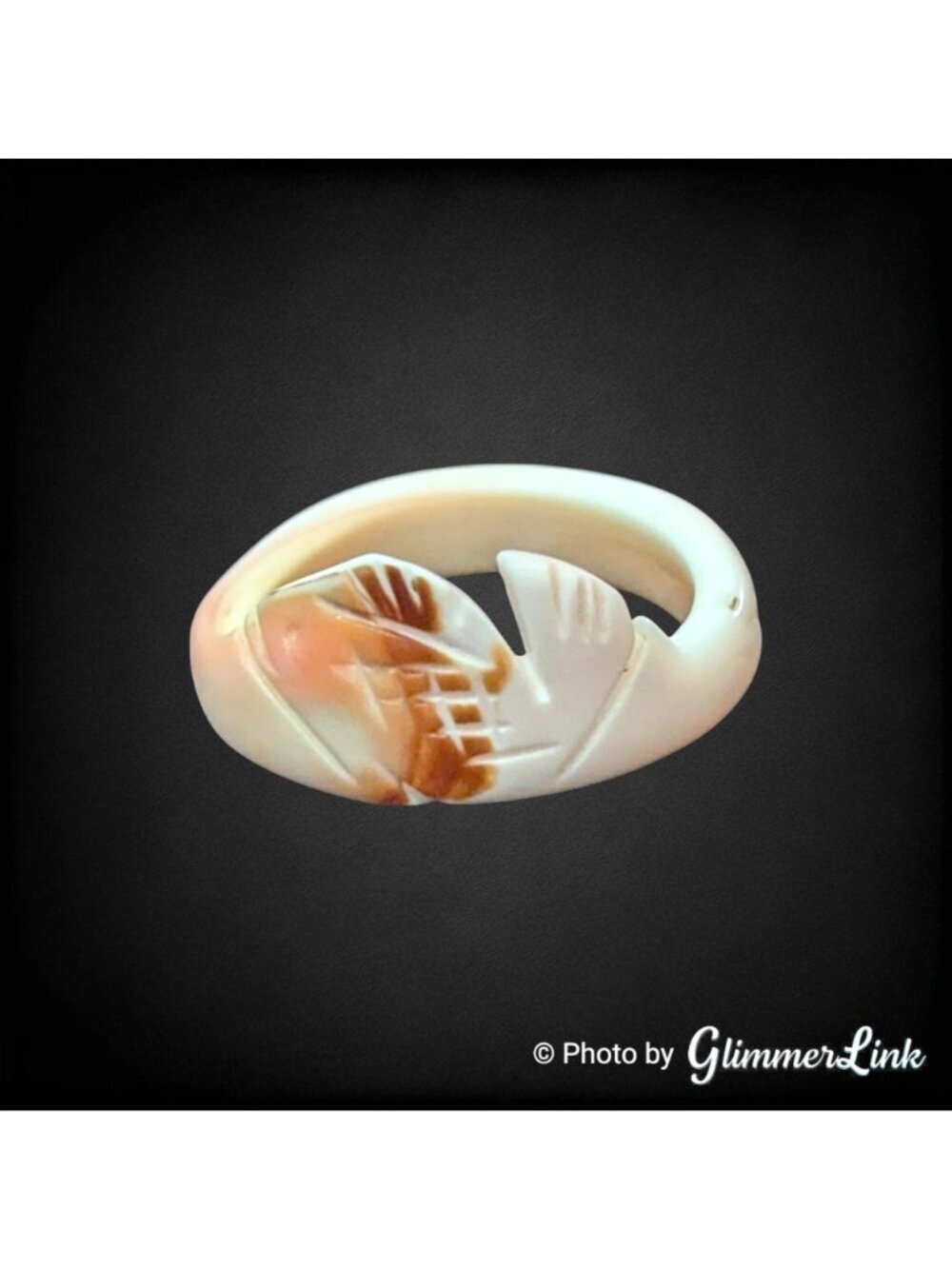 Vintage Carved Shell Fish Ring Size 8.25 Cream Pink Brown - Picture 9 of 11
